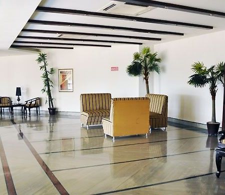 Hotel Ark Continental Rudrapur Exteriör bild