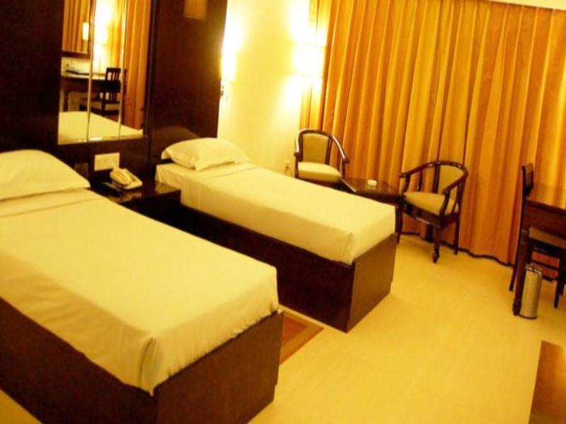 Hotel Ark Continental Rudrapur Exteriör bild